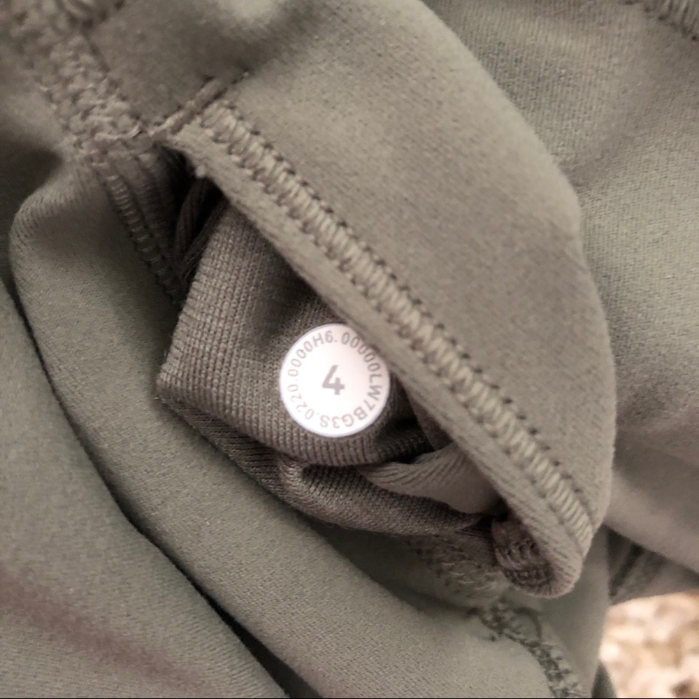 NWT Align shorts 6” in Grey Sage - Picture 7 of 7